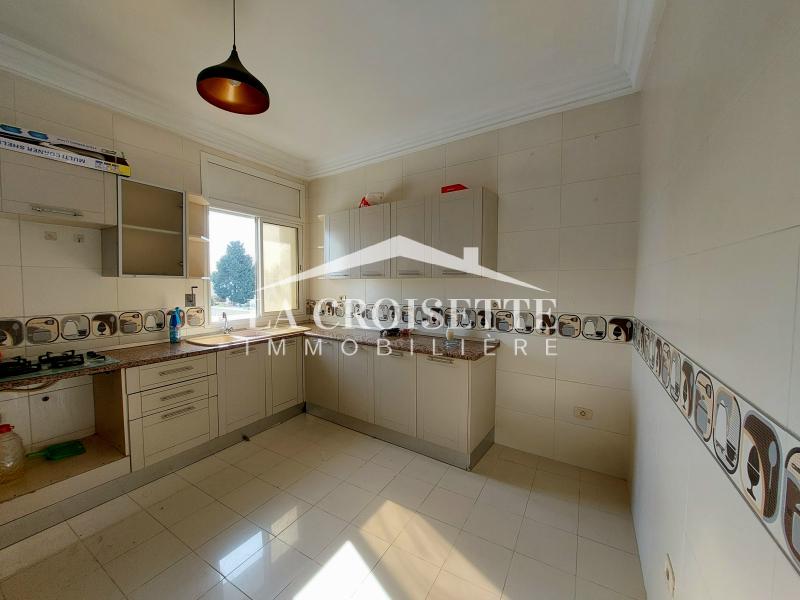 Appartement S+3 à La Soukra